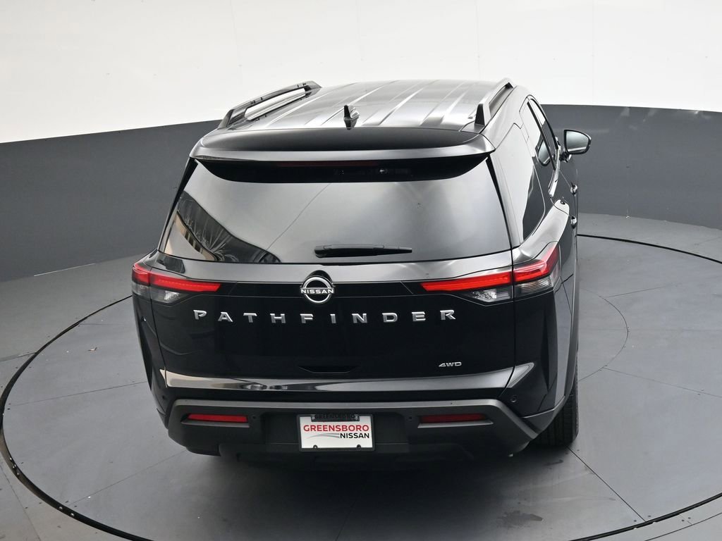 Used 2025 Nissan Pathfinder SV image 29