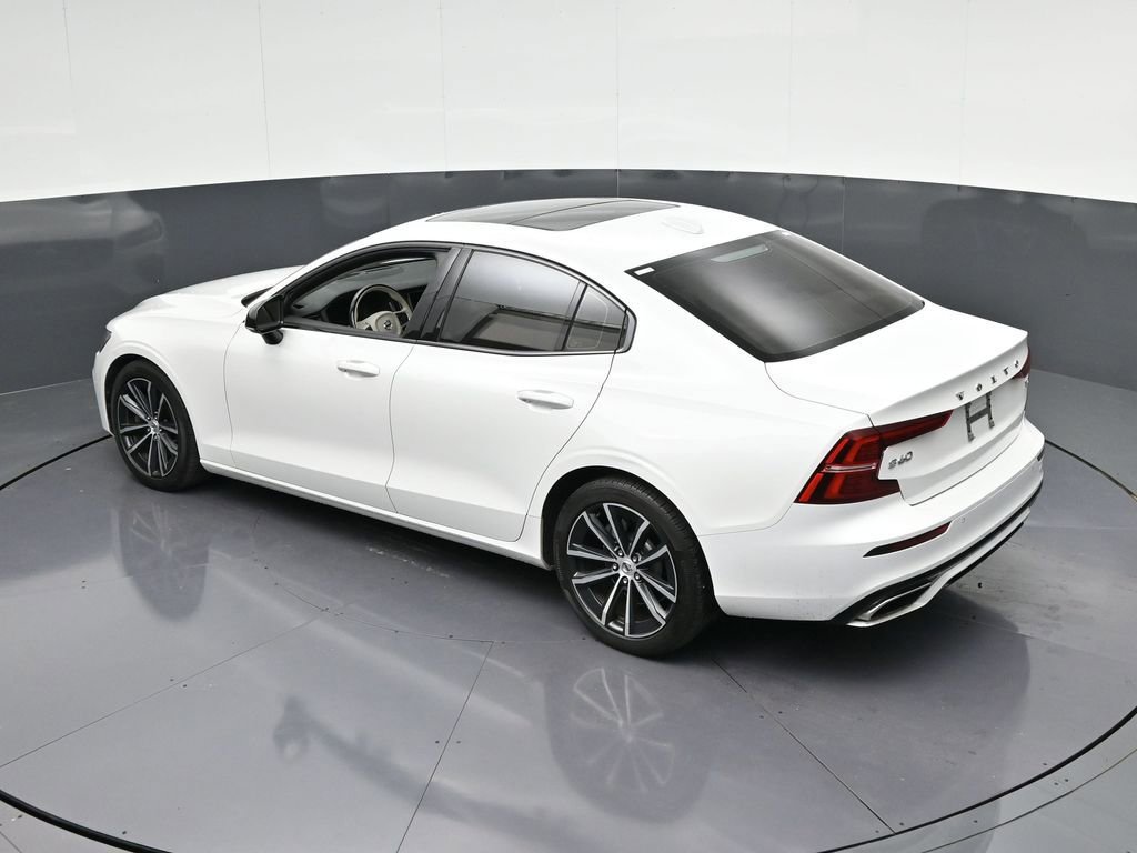 Used 2021 Volvo S60 T5 Momentum w/ Premium Package image 22