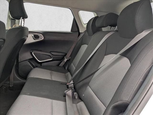 Used 2020 Kia Soul LX FWD image 15