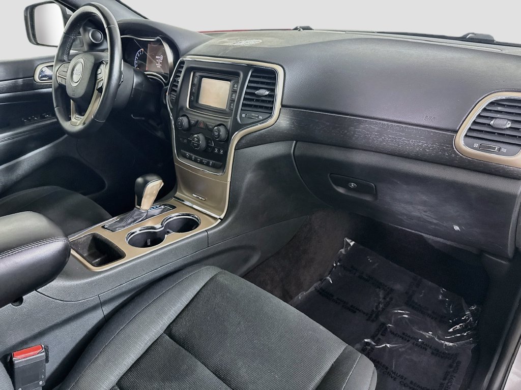 Used 2017 Jeep Grand Cherokee Laredo w/ Quick Order Package 23E AWD/4WD image 30