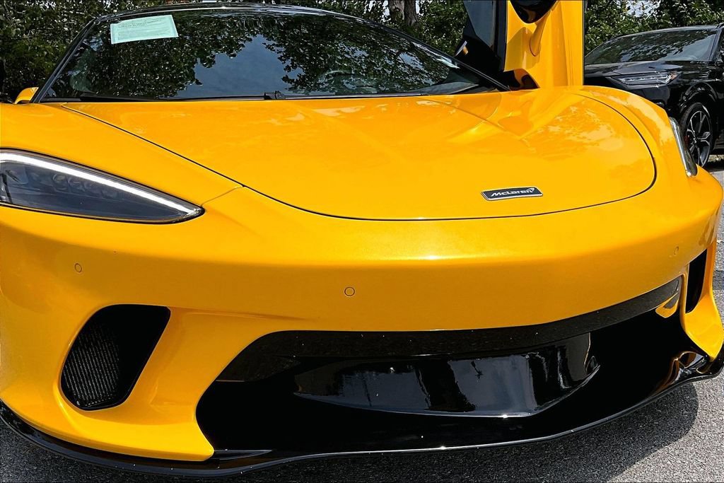 Used 2023 McLaren GT RWD image 33