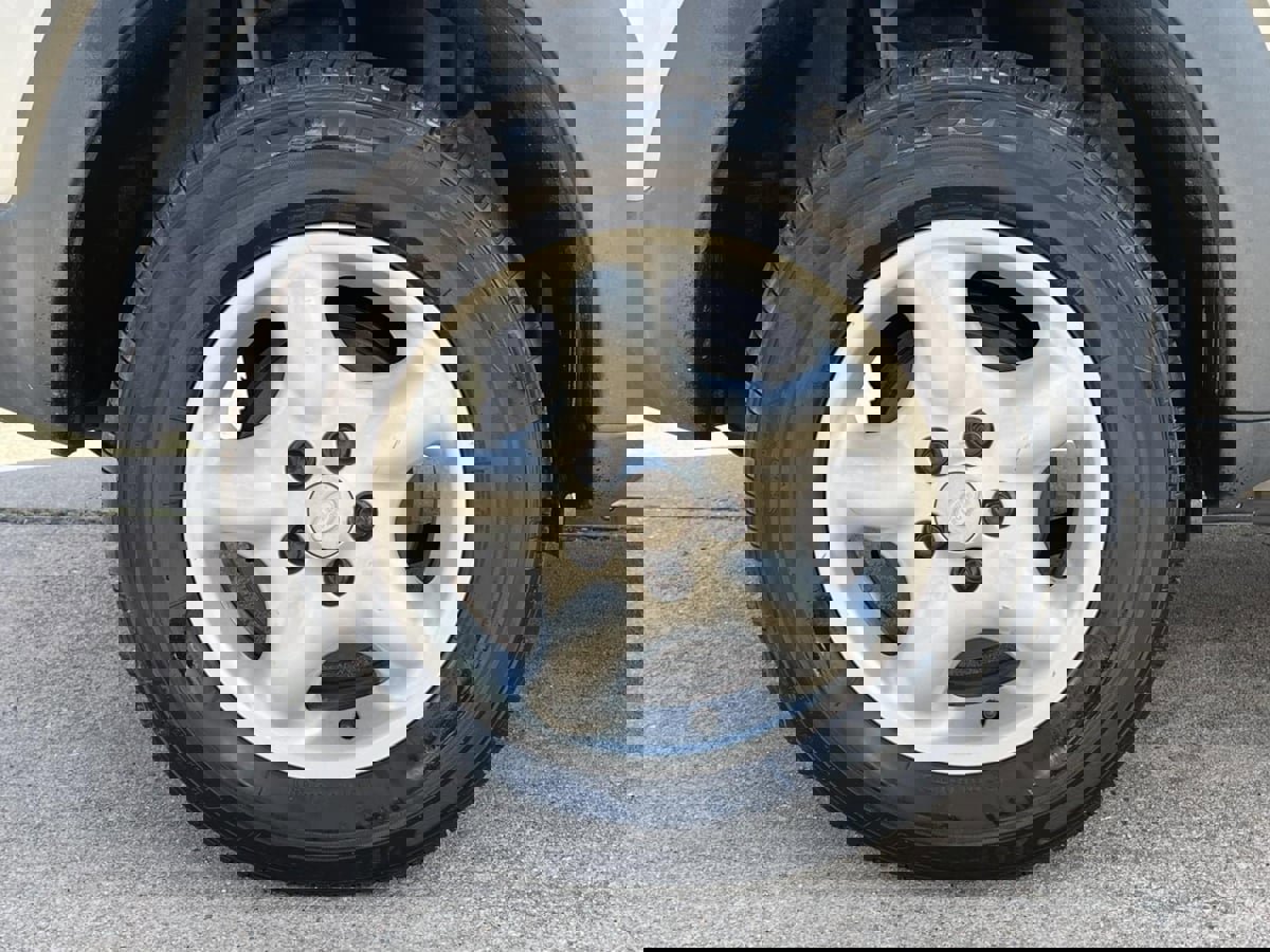 Used 2004 Land Rover Freelander SE image 12