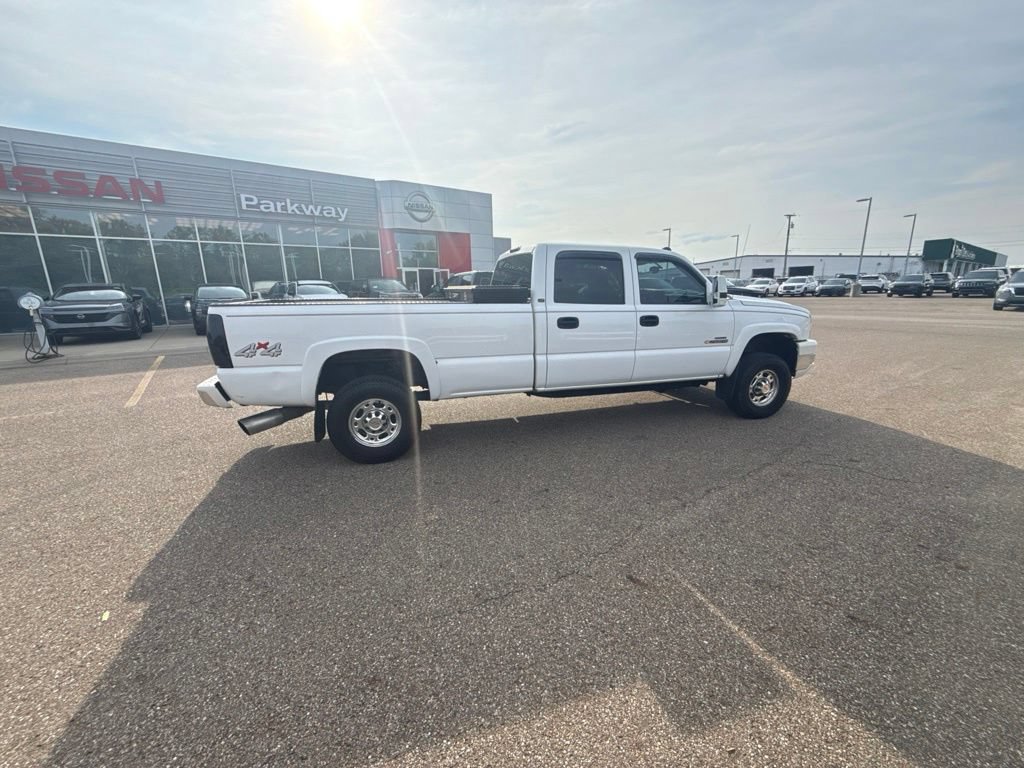 Used 2007 Chevrolet Silverado 2500 LT w/ Heavy-Duty Power Package AWD/4WD image 9