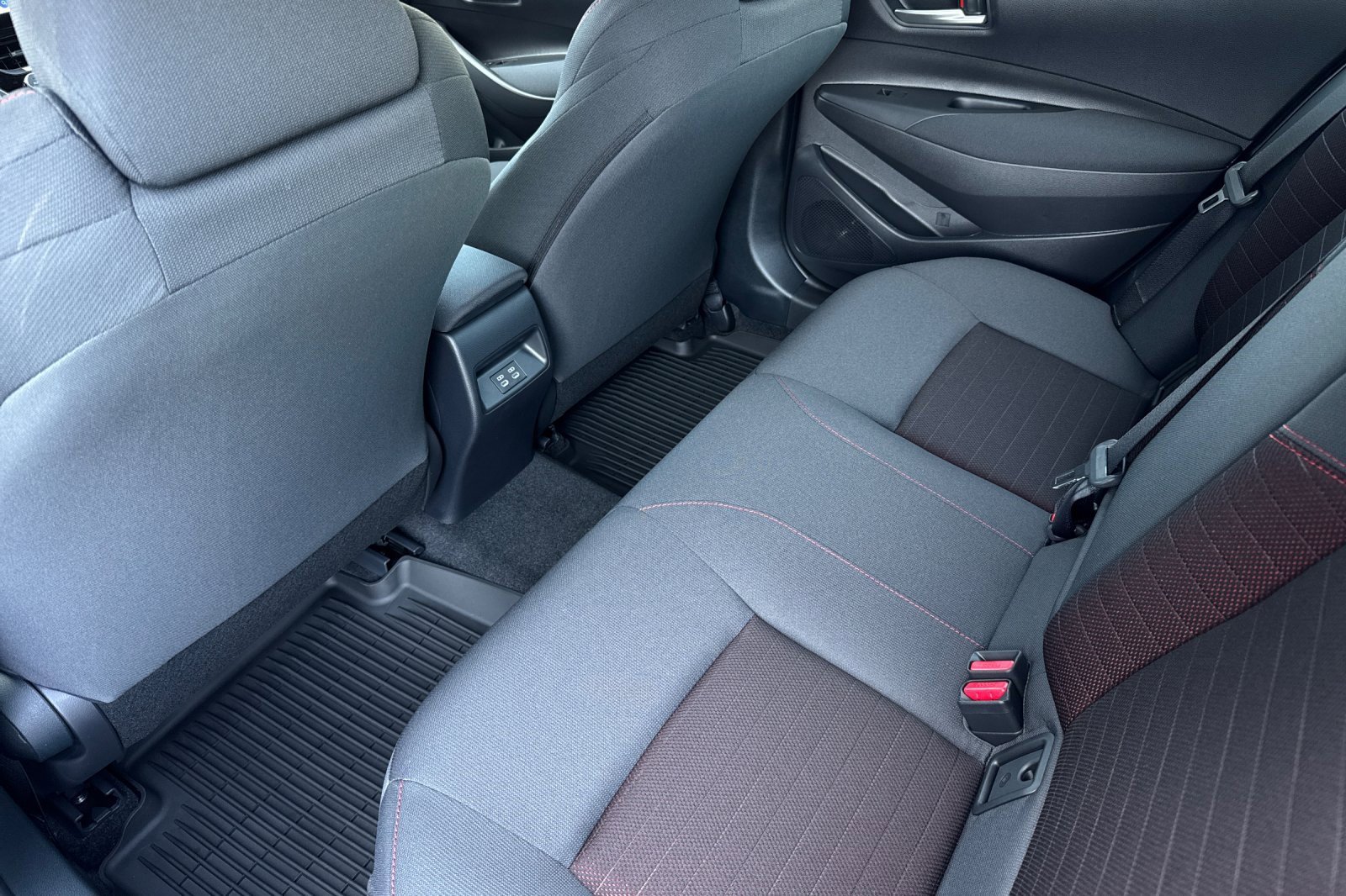 New 2026 Toyota Corolla SE image 5