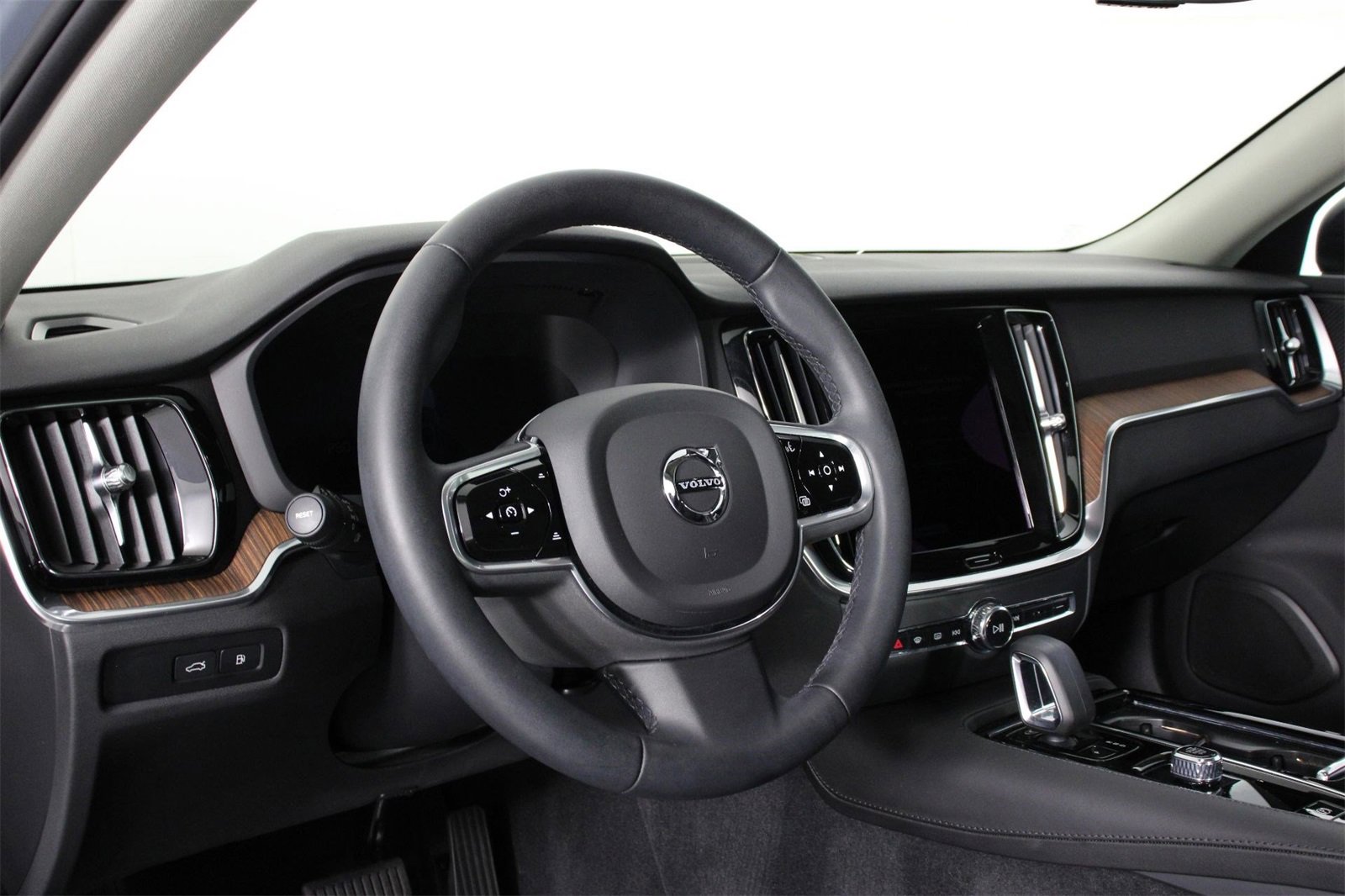 Certified 2023 Volvo S60 T8 Plus w/ Climate Package image 14