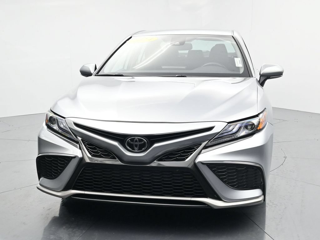 Used 2024 Toyota Camry XSE FWD image 3