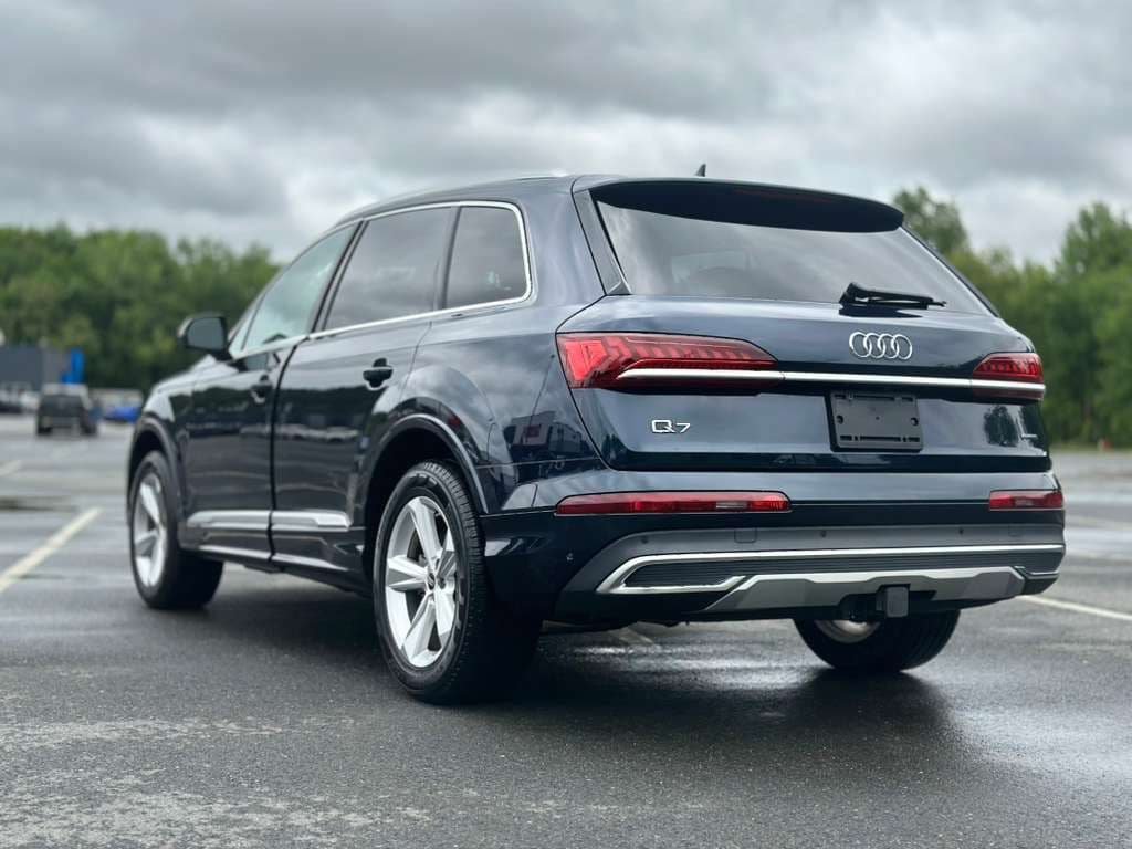 Used 2023 Audi Q7 2.0T Premium w/ Convenience Package AWD/4WD image 4
