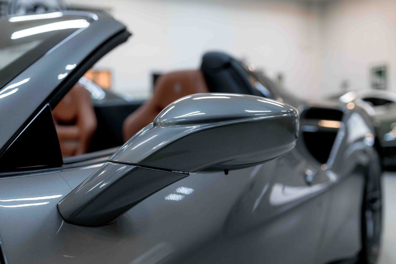 Used 2018 Ferrari 488 Spider image 34