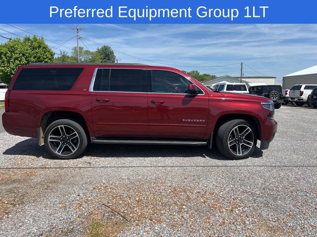 Used 2017 Chevrolet Suburban LT image 3