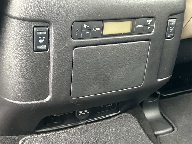 Used 2024 Nissan Armada Platinum w/ Captain's Chairs Package image 24