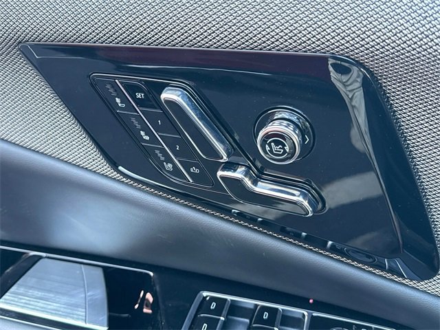 New 2025 Cadillac Optiq Sport 2 image 27