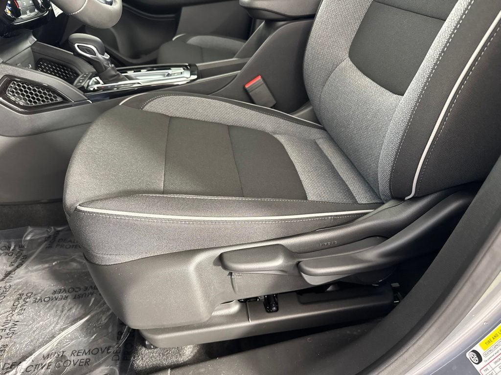 New 2026 Chevrolet TrailBlazer LT w/ Midnight Edition AWD/4WD image 24
