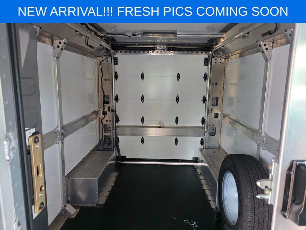 Used 2024 Chevrolet Brightdrop 400 w/ Commercial Equipment Package AWD/4WD image 11
