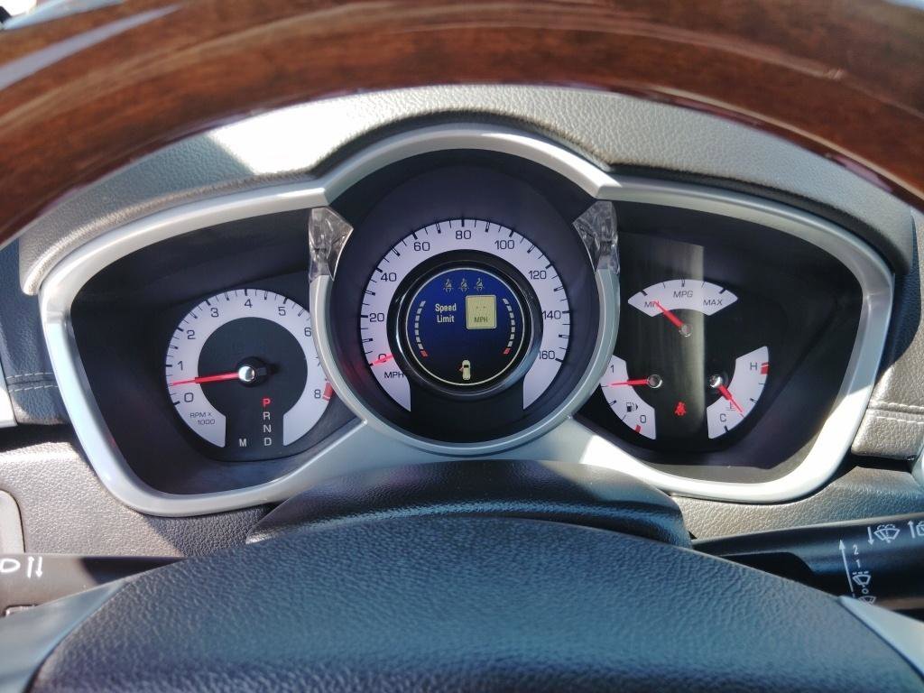 Used 2010 Cadillac SRX Luxury image 18