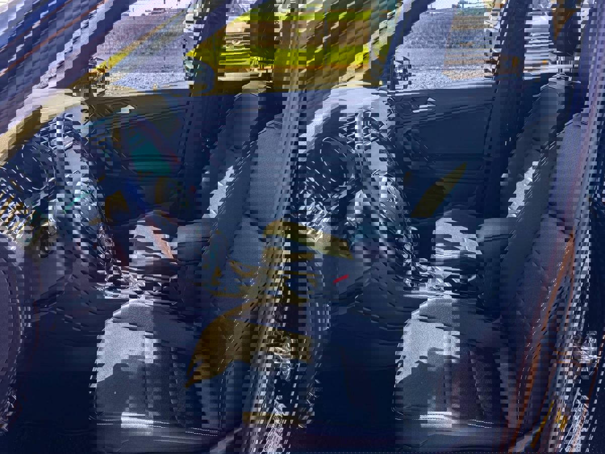 Used 2021 Volkswagen Tiguan SEL AWD/4WD image 7