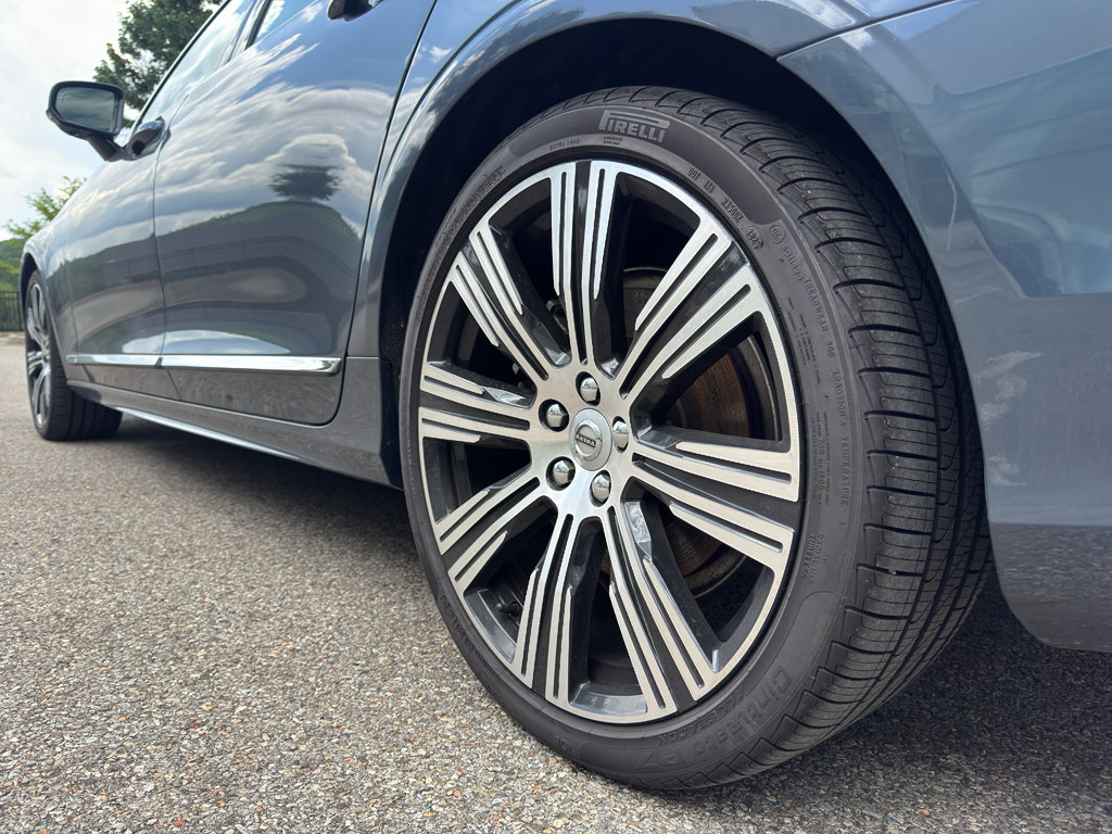 Used 2023 Volvo S90 B6 Plus AWD/4WD image 6