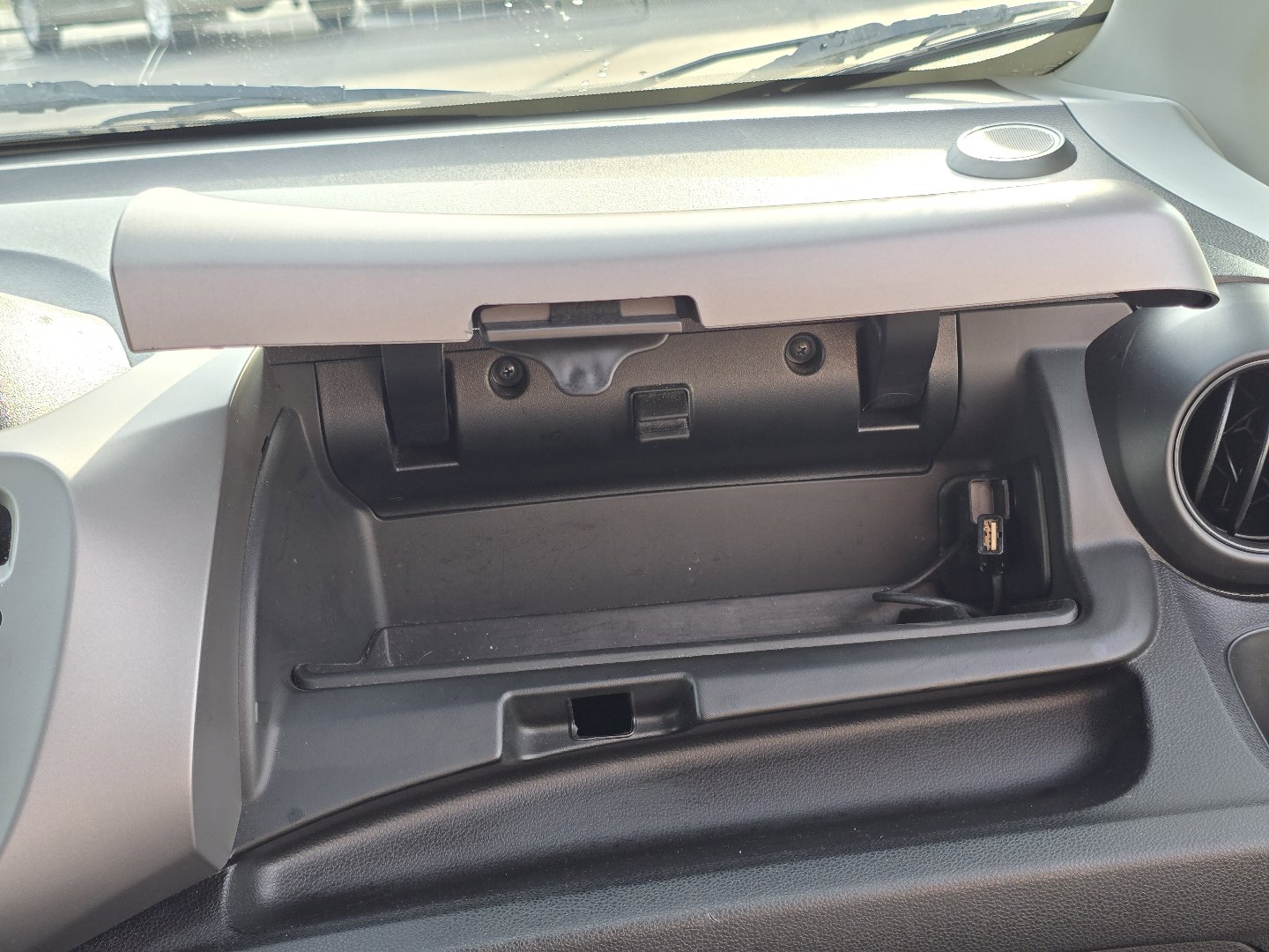 Used 2010 Honda Fit Sport image 25