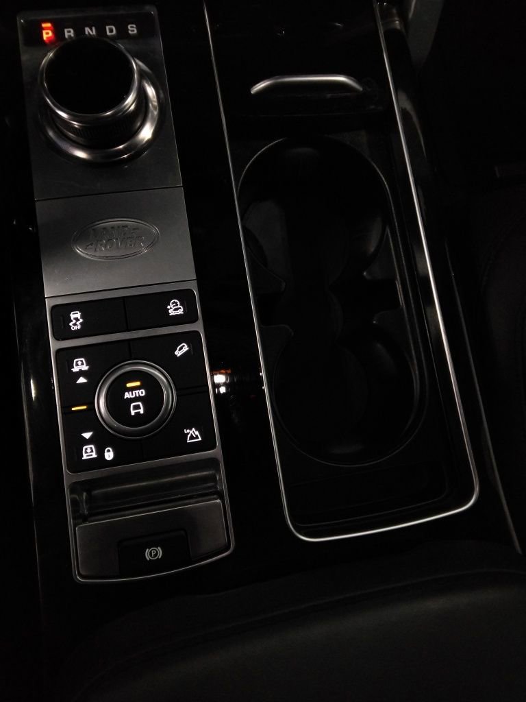 Used 2020 Land Rover Range Rover Long Wheelbase HSE image 20