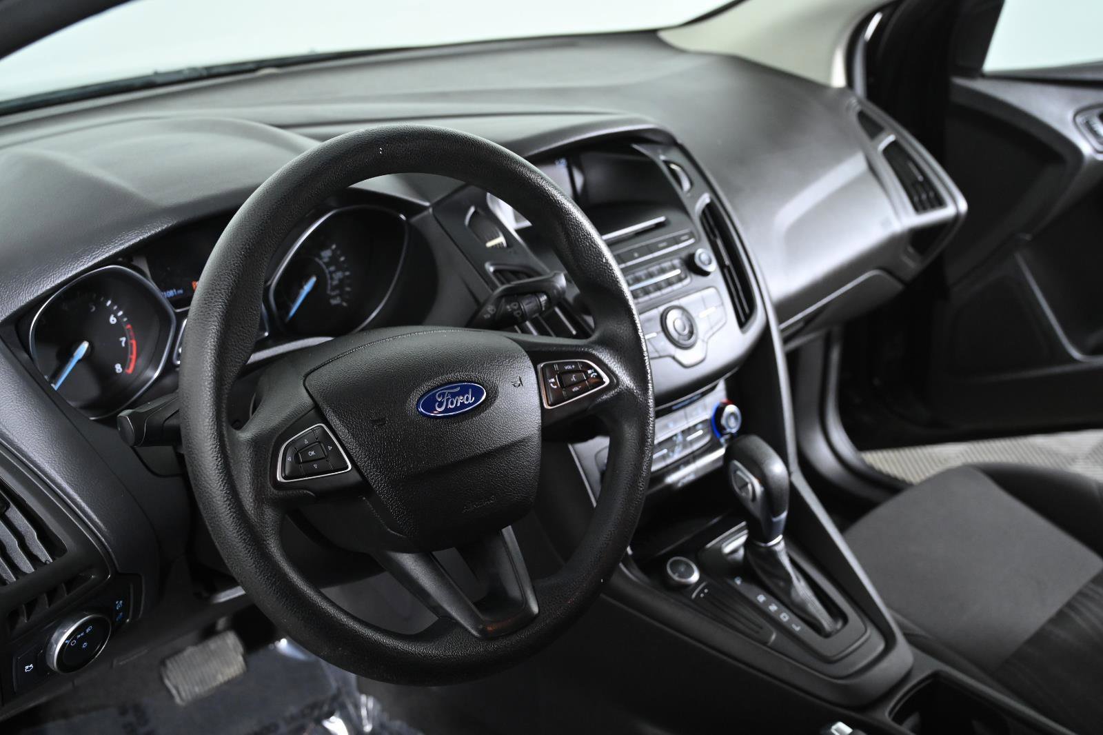 Used 2015 Ford Focus S image 9