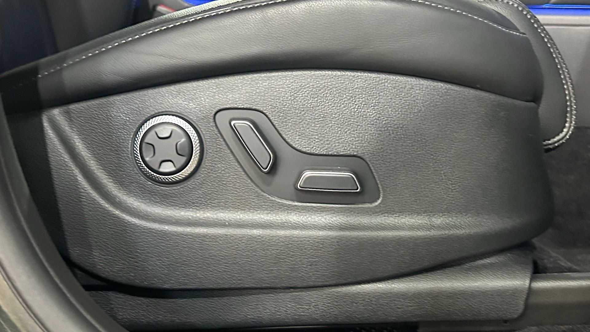 Used 2025 Genesis GV80 2.5T Standard image 52