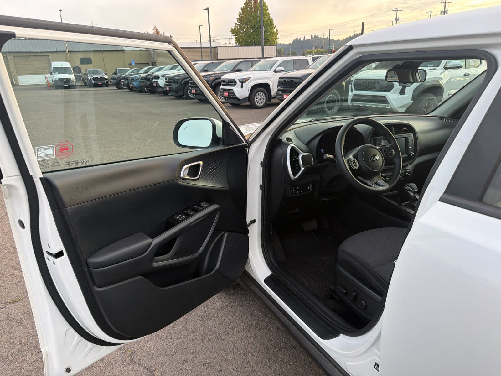 Used 2021 Kia Soul S FWD image 13