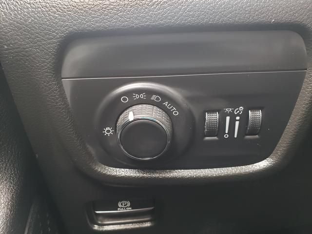 Used 2023 Jeep Grand Cherokee L Laredo AWD/4WD image 27