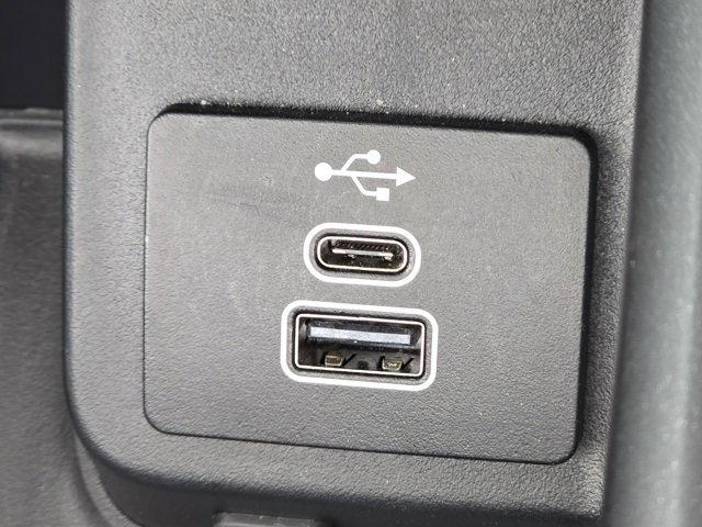 Used 2025 Ford Expedition Active image 13