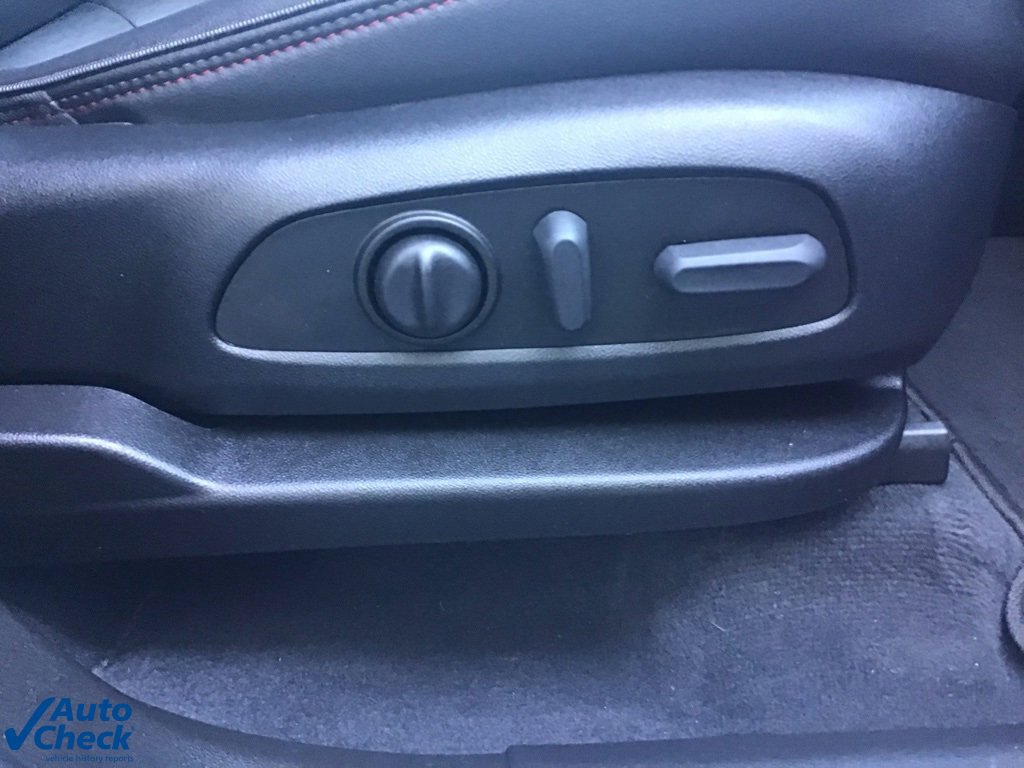 Used 2023 Chevrolet Traverse RS image 40