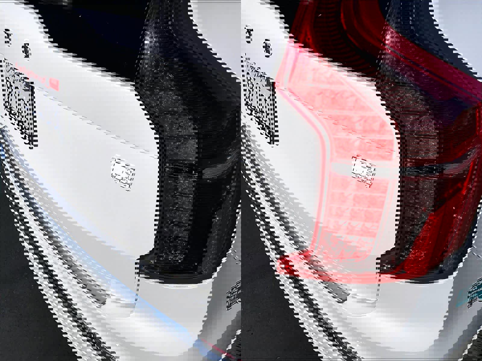 Used 2024 Volvo XC90 T8 Ultimate w/ Protection Package Premier image 11