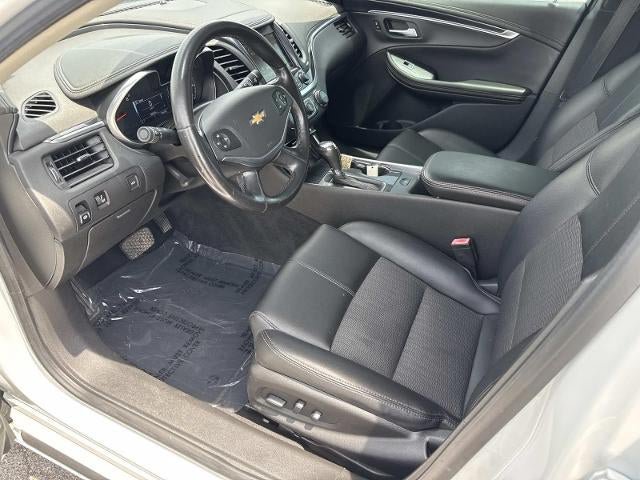 Used 2019 Chevrolet Impala LT FWD image 12