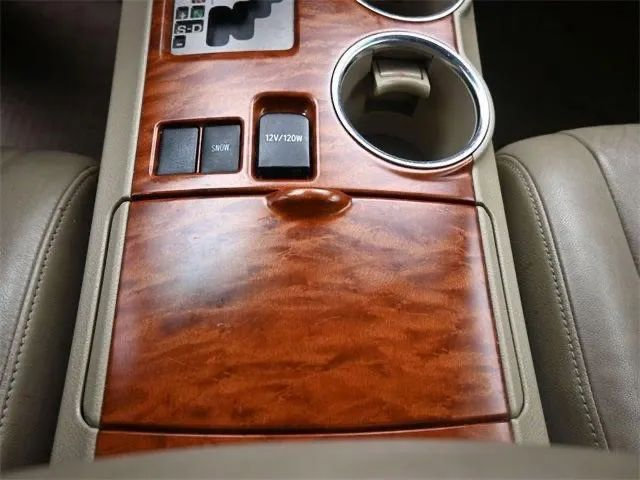 Used 2010 Toyota Highlander Limited image 31