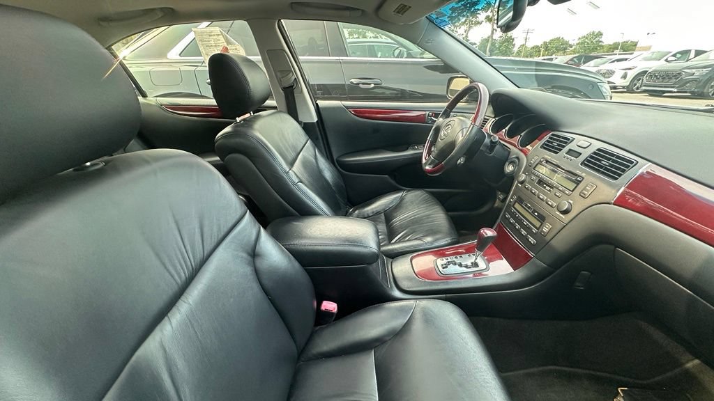 Used 2004 Lexus ES 330 FWD image 5
