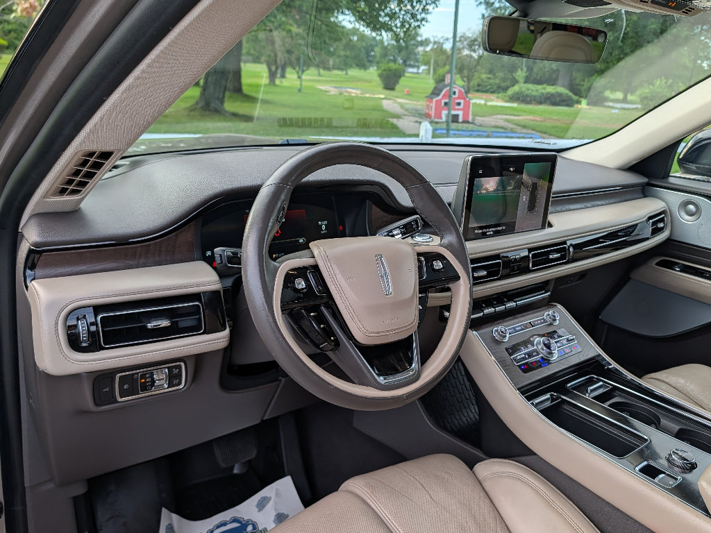 Used 2020 Lincoln Aviator Reserve w/ Equipment Group 202A AWD/4WD image 23