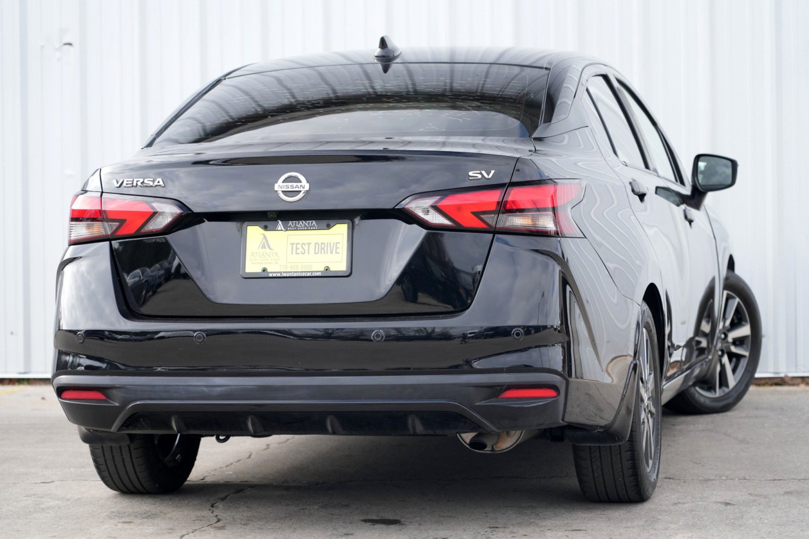 Used 2021 Nissan Versa SV image 4