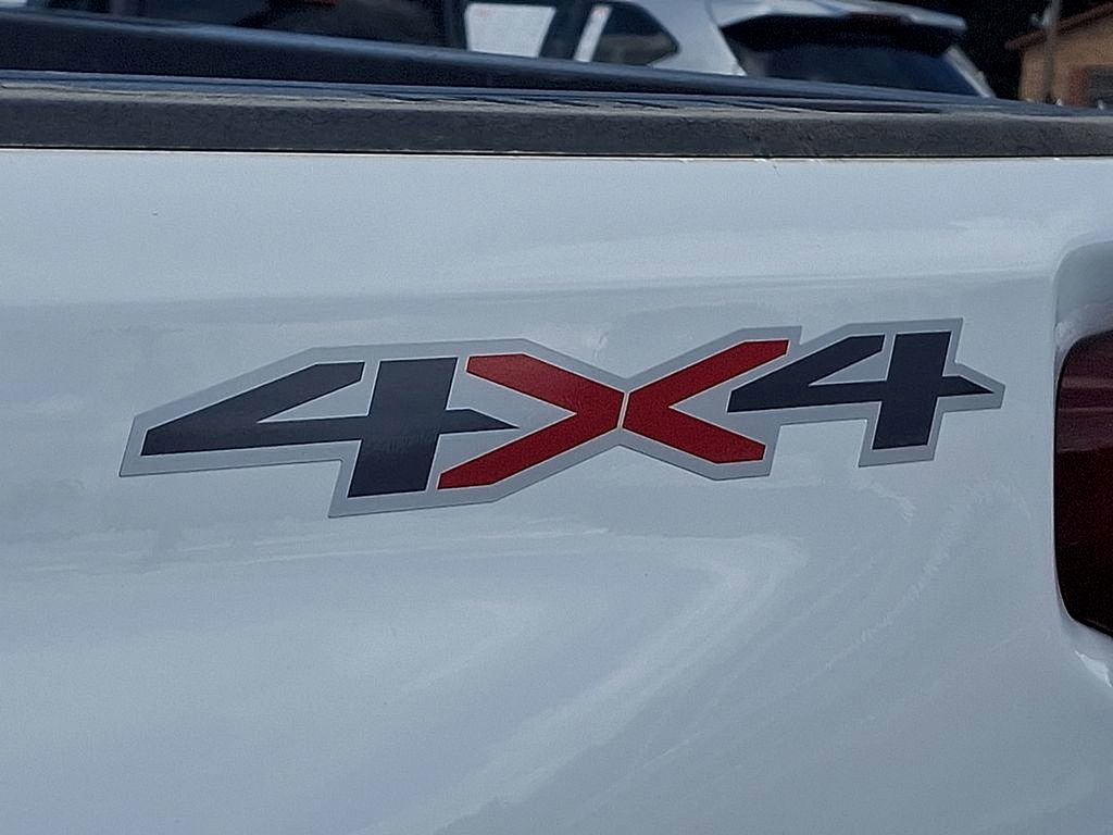 Used 2024 Chevrolet Silverado 2500 Custom w/ Custom Value Package image 33