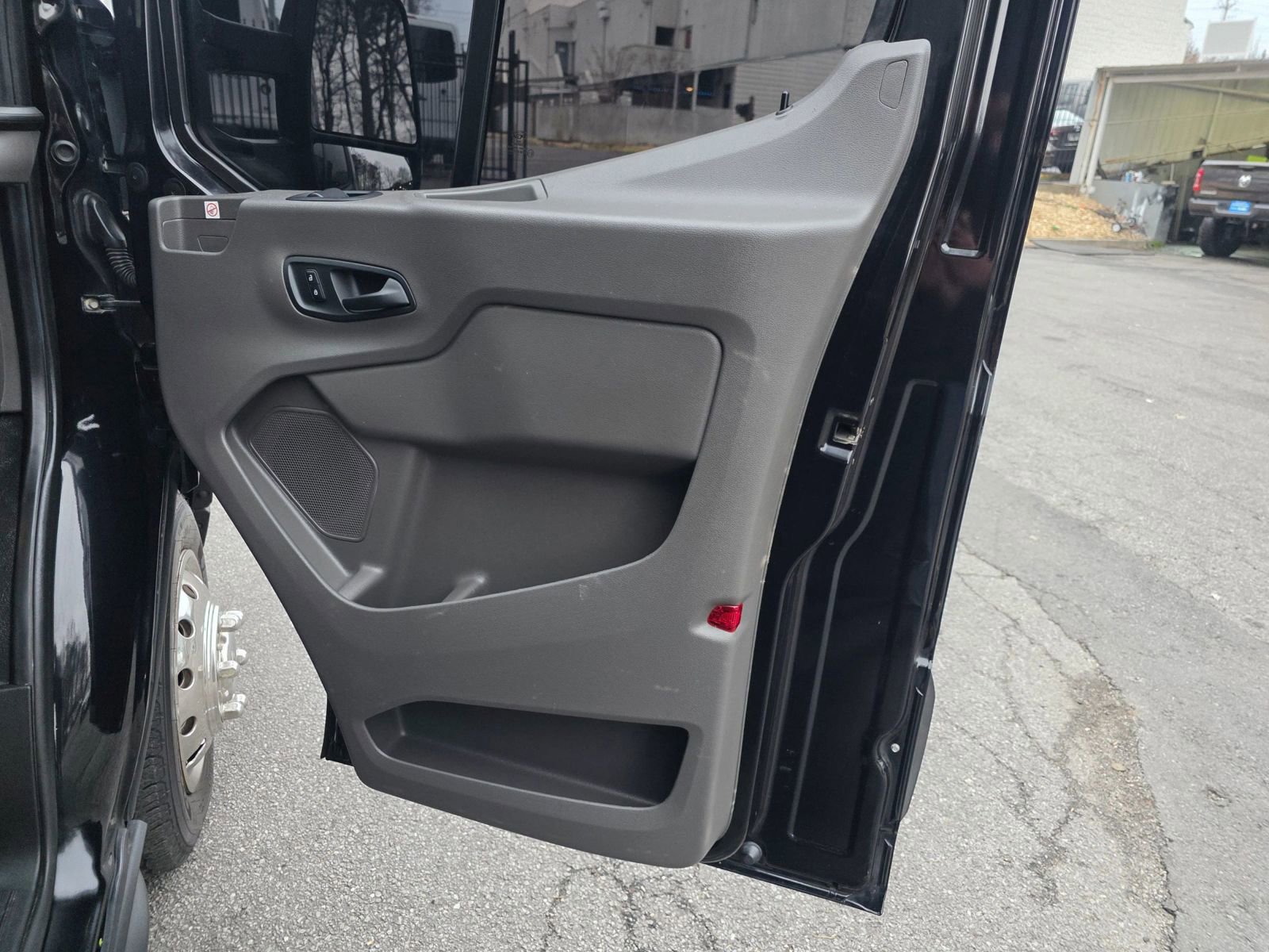 Used 2020 Ford Transit 350 XL image 35