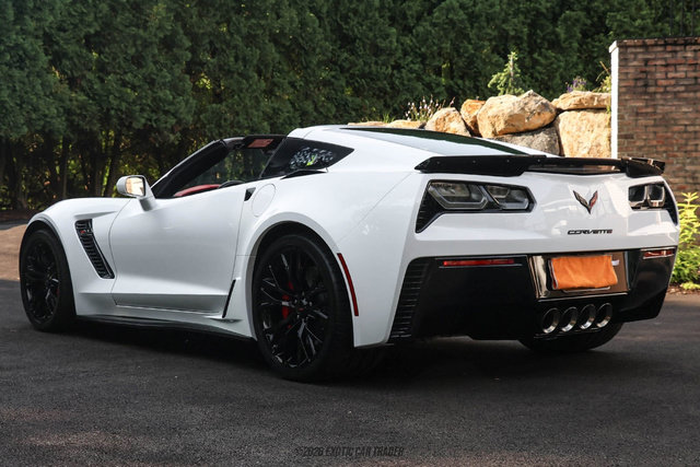 Used 2016 Chevrolet Corvette Z06 w/ 2LZ Preferred Equipment Group RWD image 6