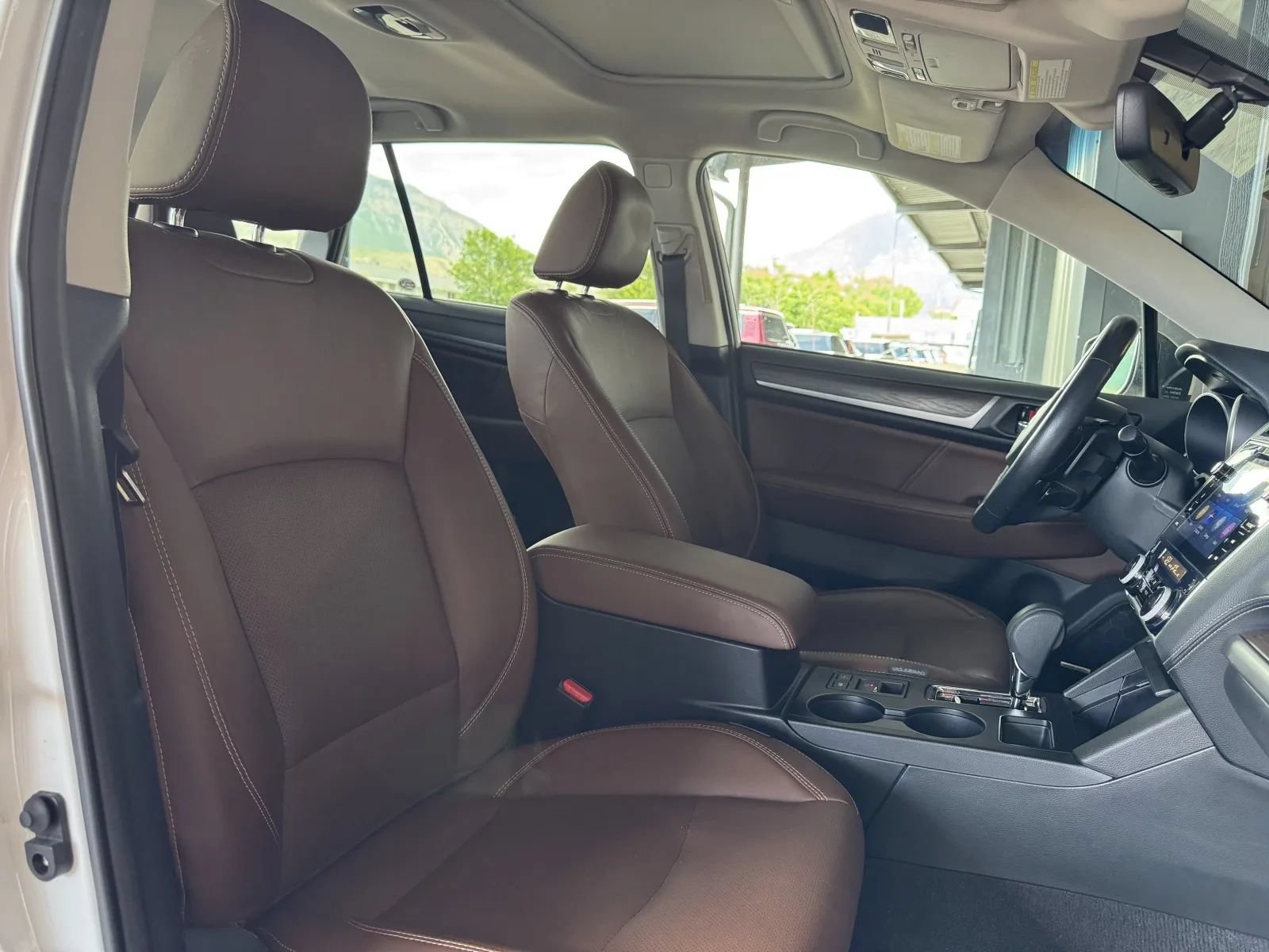 Used 2019 Subaru Outback 3.6R Touring w/ Popular Package #3A AWD/4WD image 18