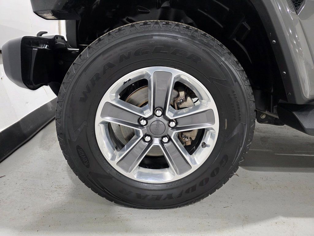 Used 2021 Jeep Wrangler Unlimited Sahara w/ Uconnect 4C Nav & Sound Group image 8