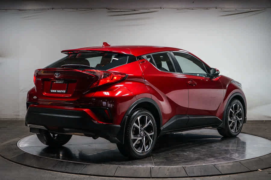 Certified 2018 Toyota C-HR XLE FWD image 5