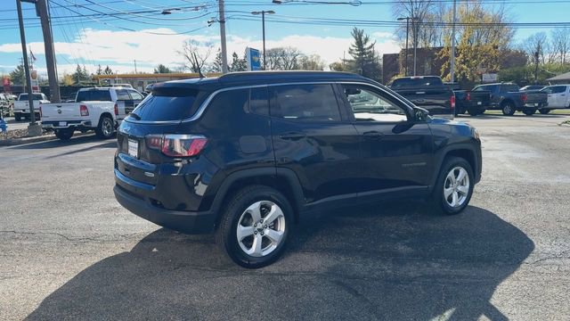 Used 2018 Jeep Compass Latitude w/ Cold Weather Group AWD/4WD image 8