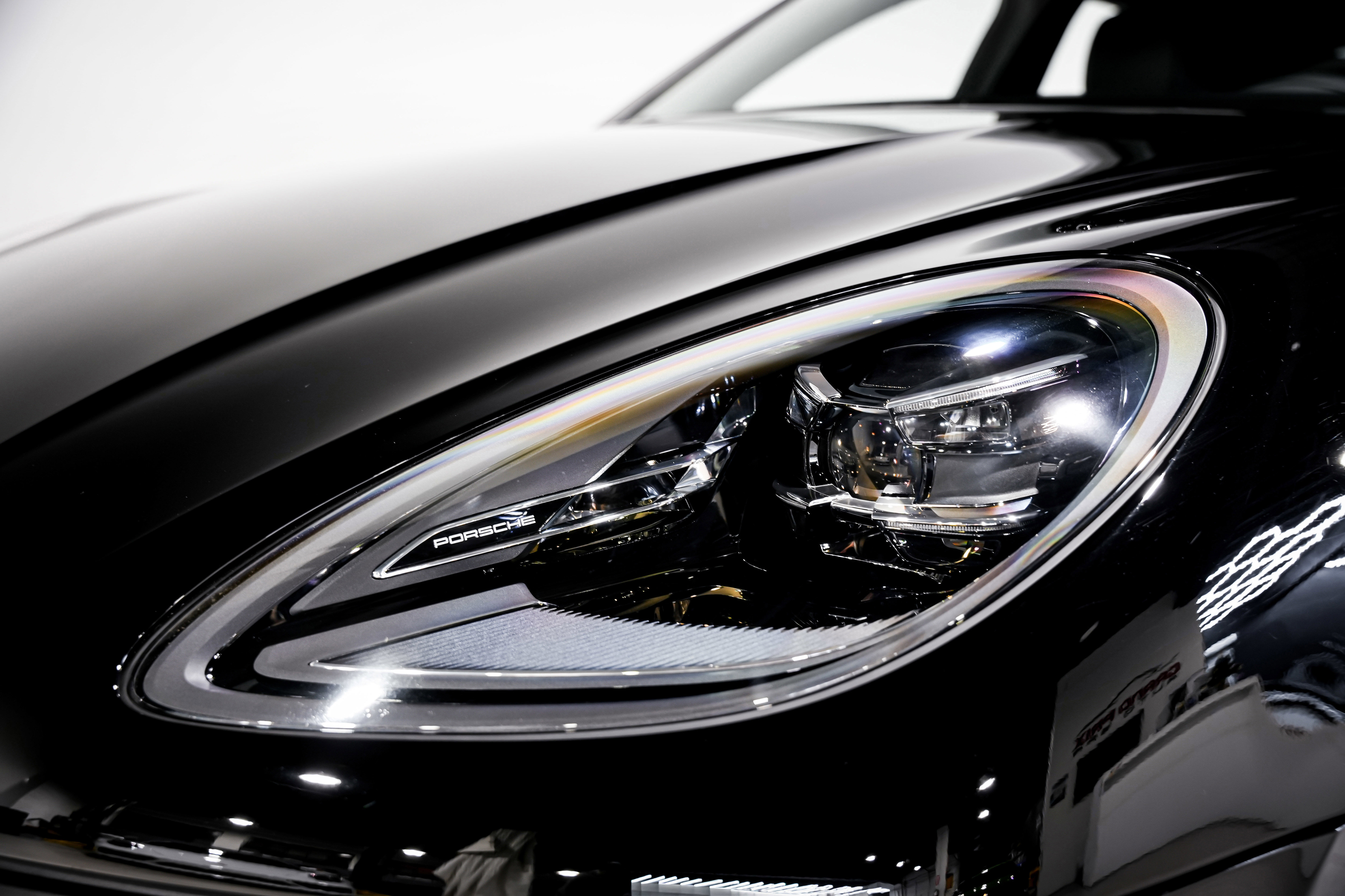 Used 2024 Porsche Macan image 36