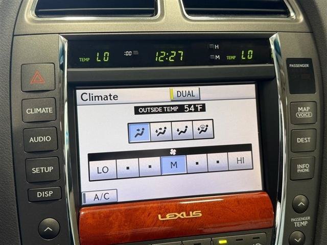 Used 2011 Lexus ES 350 w/ Luxury Pkg & Navigation FWD image 21