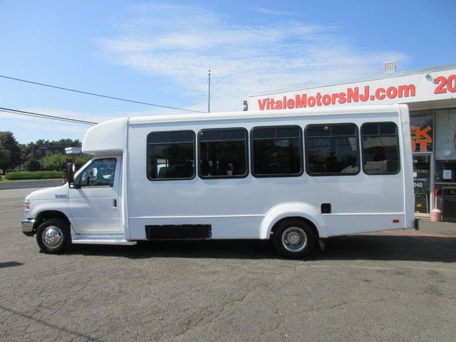 Used 2019 Ford E-450 and Econoline 450 Super Duty w/ Shuttle Bus Prep Package RWD image 1