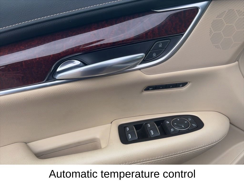 Used 2019 Cadillac XT5 Premium Luxury AWD/4WD image 19