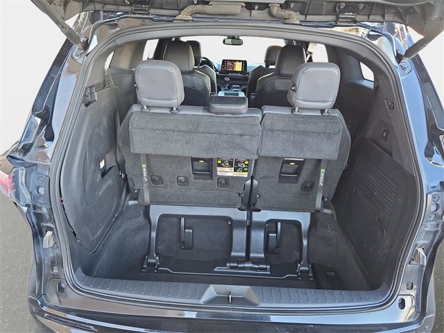 Used 2022 Toyota Sienna XSE image 14