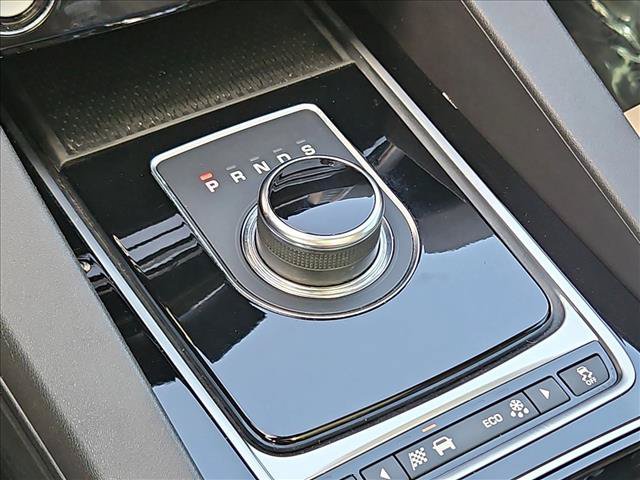 Used 2018 Jaguar F-PACE Premium AWD/4WD image 17