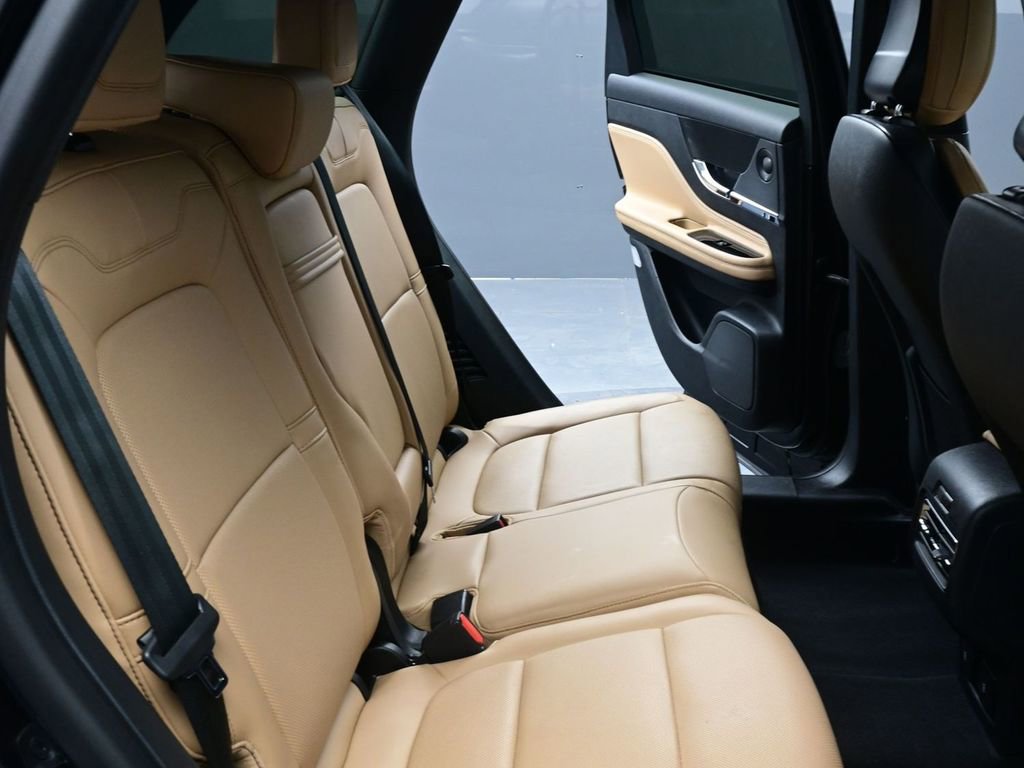 Used 2023 Lincoln Corsair Reserve w/ Equipment Group 202A image 16