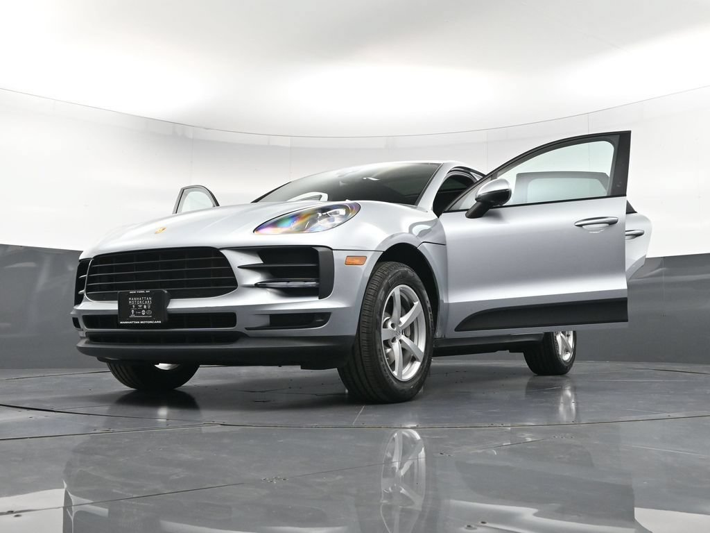 Certified 2020 Porsche Macan AWD/4WD image 37
