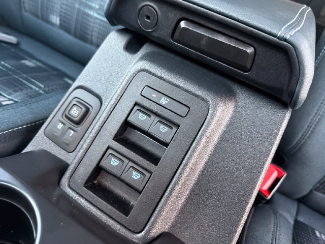 Used 2025 Ford Bronco Heritage Edition AWD/4WD image 14